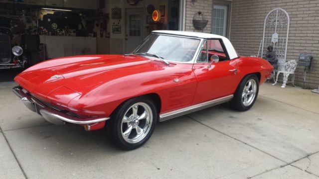 #'S MATCHING 327/300HP & 4 SPEED BOTH TOPS NEW WHEELS/TIRES EXCELLENT MAKE OFFER 1964 Chevrolet Corvette ROADSTER