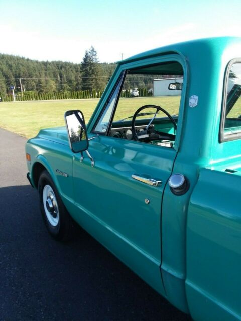 1972 Chevrolet C-10 C-20. 53k Documented OG Miles 100% OG Paint & Int. - photo 7