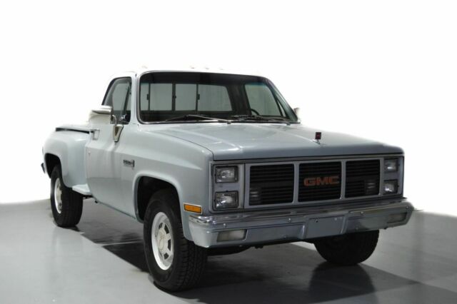 1982 GMC Sierra 2500 Step-Side 8 foot bed