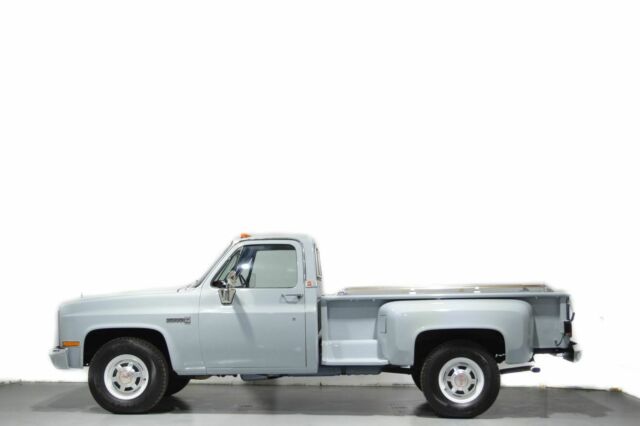 1982 GMC Sierra 2500 Step-Side 8 foot bed - photo 8