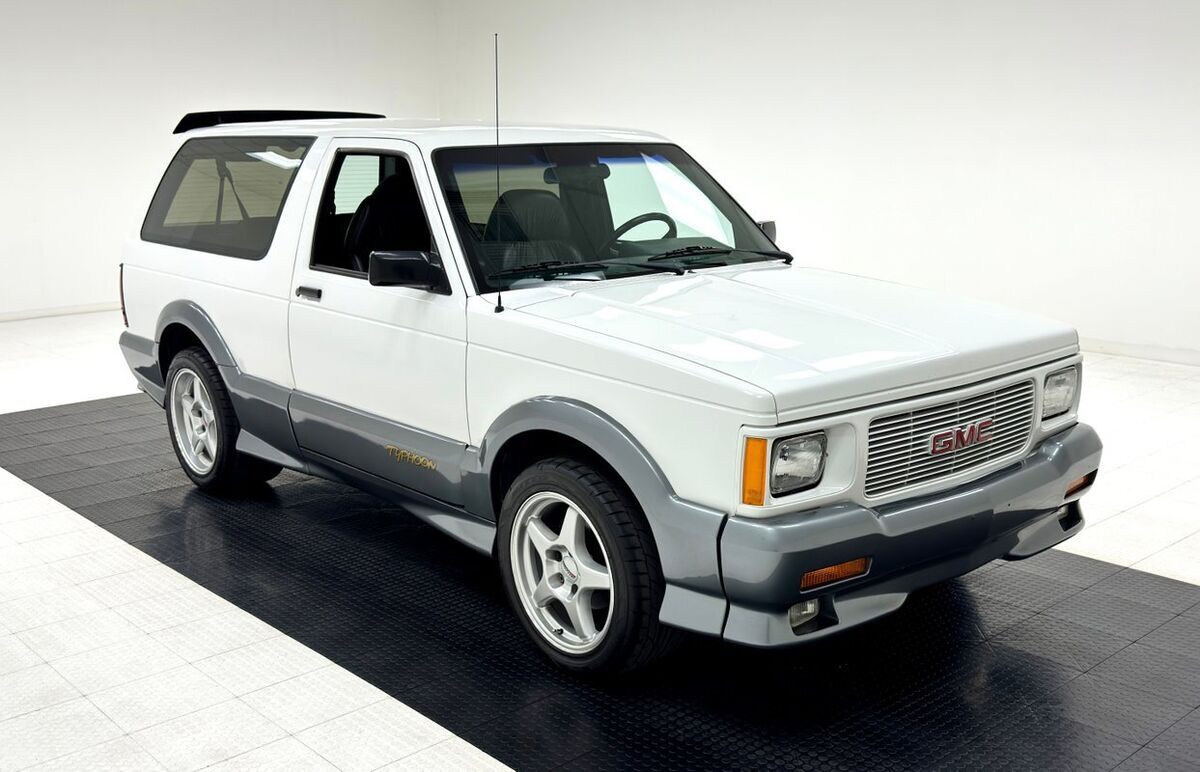 1993 GMC Typhoon - photo 7