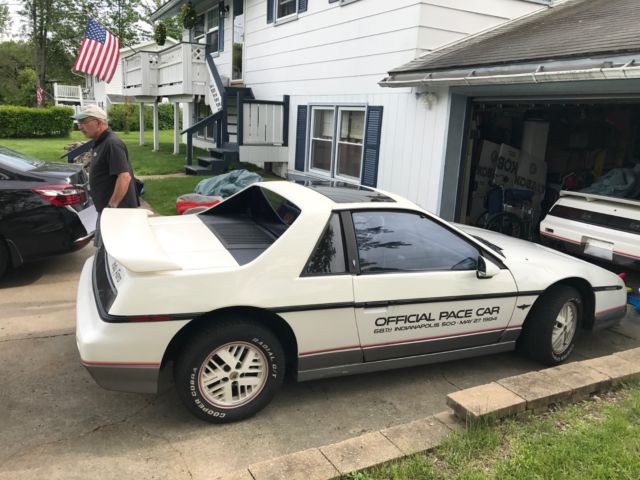 1984 Pontiac Fiero Indy - photo 5