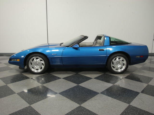 1993 Chevrolet Corvette Base Hatchback 2-Door - photo 2