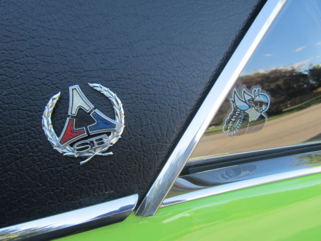 1970 Dodge Challenger R/T SE - photo 4