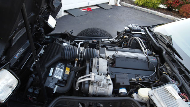 1994 Chevrolet Corvette Base Hatchback 2-Door - photo 12