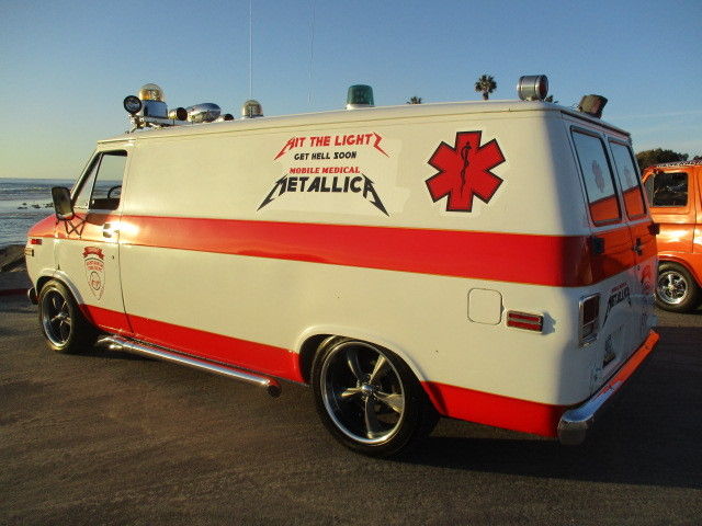1 OF A KIND CUSTOM METALLICA PARTY VAN 1974 CHEVY G10 SLAMBULANCE,HIT THE LIGHTS 1974 Chevrolet G20 Van TAILGATING KING