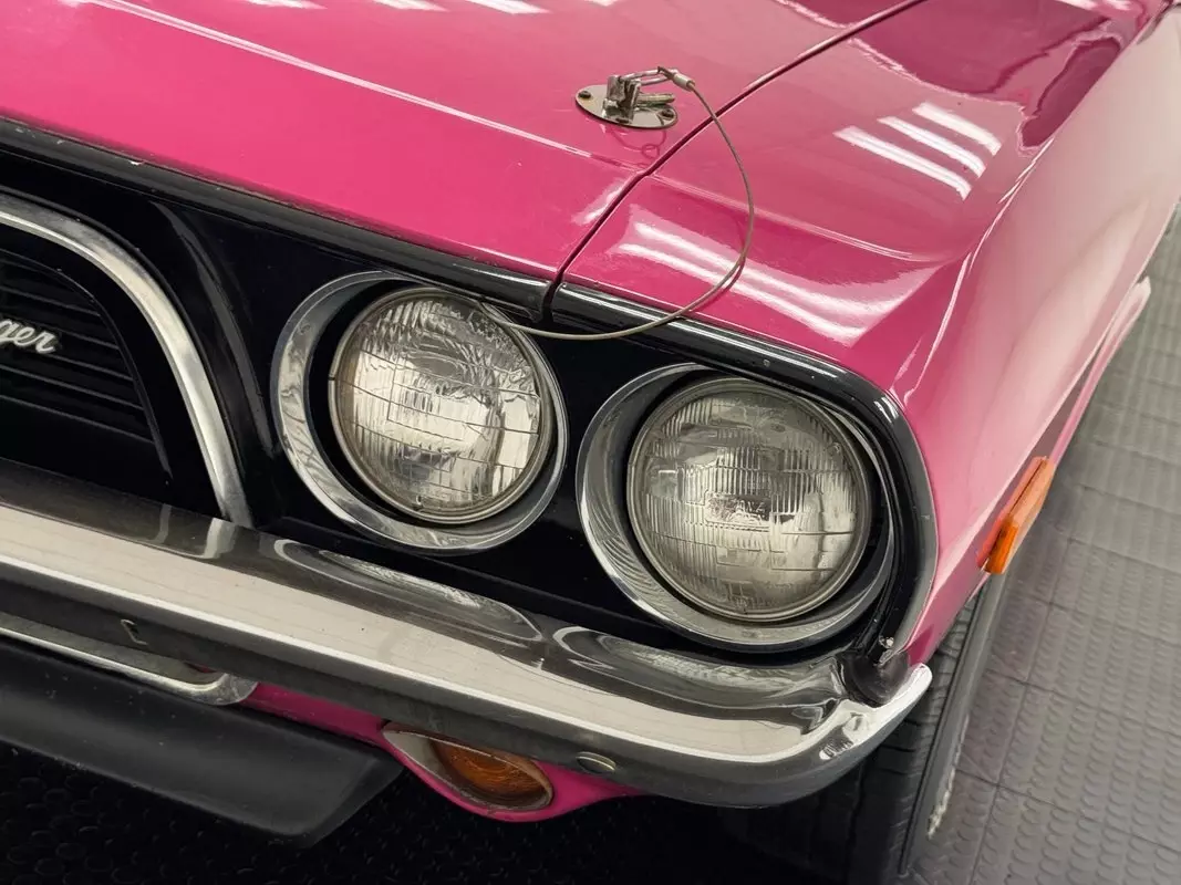 1972 Dodge Challenger Hardtop - photo 10