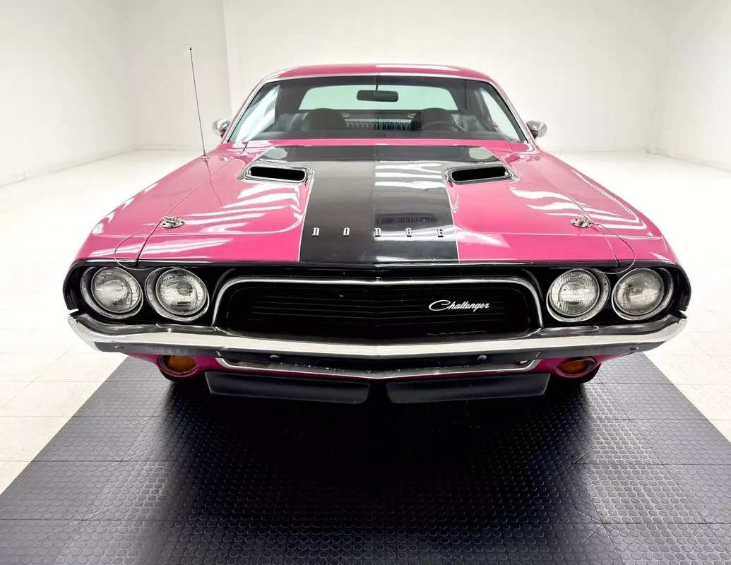 1972 Dodge Challenger Hardtop - photo 8