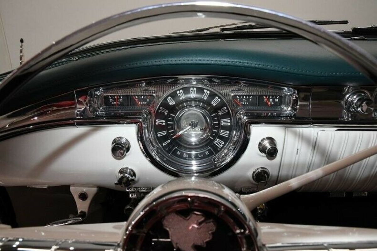 1955 Oldsmobile Ninety-Eight - photo 2