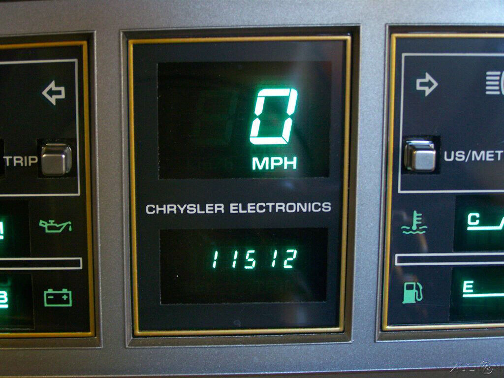 1985 Chrysler LeBaron 11K 2.2L TURBO MARK CROSS SPECTACULAR COLLECTOR QUALITY - photo 9