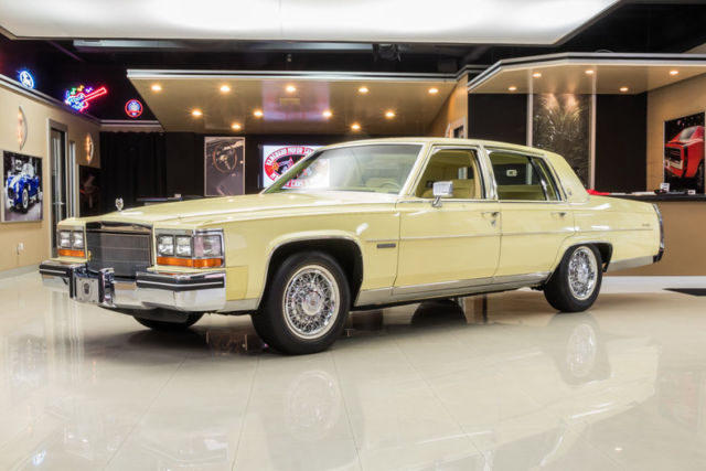 1 Owner, 13k Actual Miles! Cadillac HT4100 4.1L V8 w/ EFI, 200R4 Auto, Loaded! 1982 Cadillac Fleetwood Brougham
