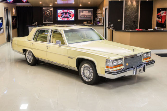 1982 Cadillac Fleetwood Brougham - photo 9