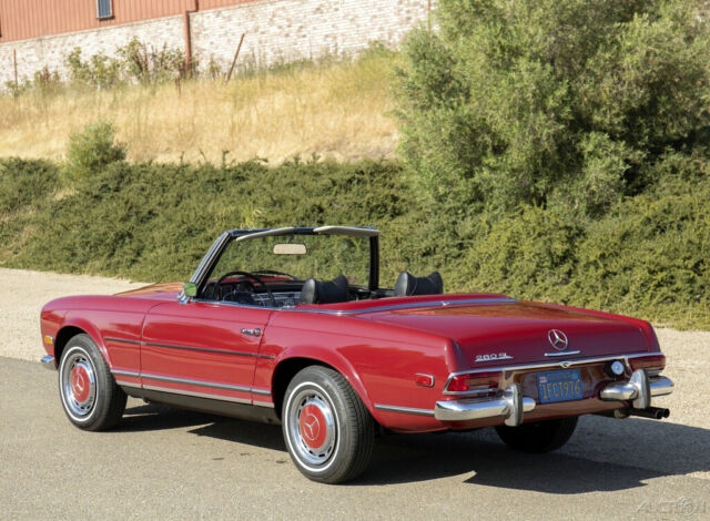 1969 Mercedes-Benz SL-Class 280SL Roadster - photo 3
