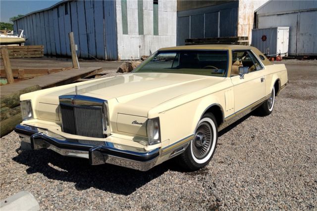 1977 Lincoln Continental - photo 2