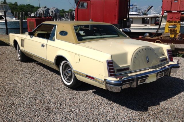 1977 Lincoln Continental - photo 3