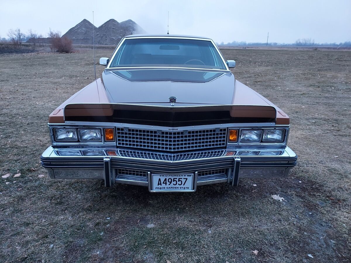 1979 Cadillac DeVille 425ci Auto A/C Power Steering & Brakes - photo 3