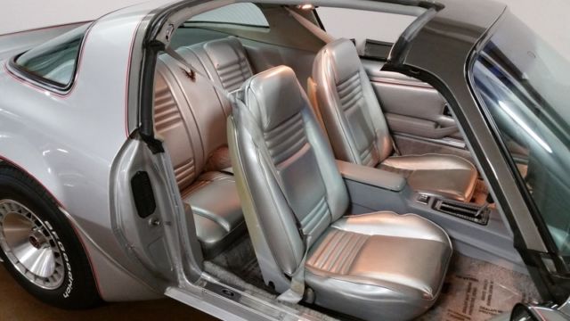 1979 Pontiac Trans Am 13,000 MILES - photo 7