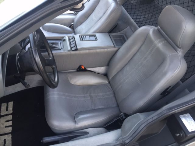 1983 DeLorean Gull-wing doors - photo 8