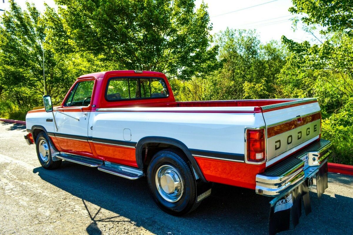 1993 Dodge Ram 2500 - photo 10
