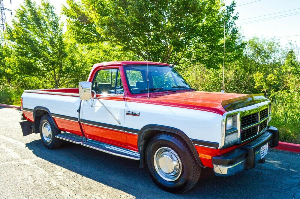 1993 Dodge Ram 2500 - photo 6