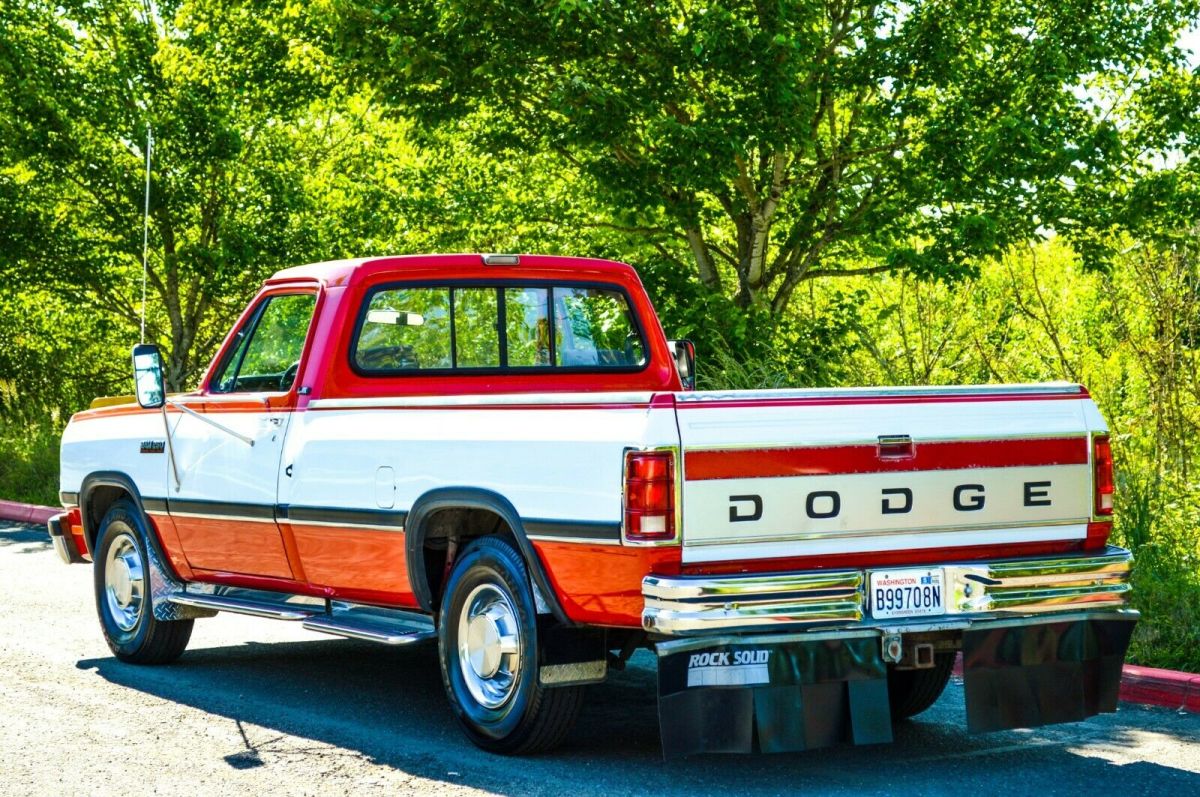 1993 Dodge Ram 2500 - photo 9