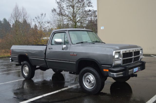 1993 Dodge Ram 2500 - photo 8