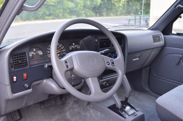 1993 Toyota Pickup - photo 12