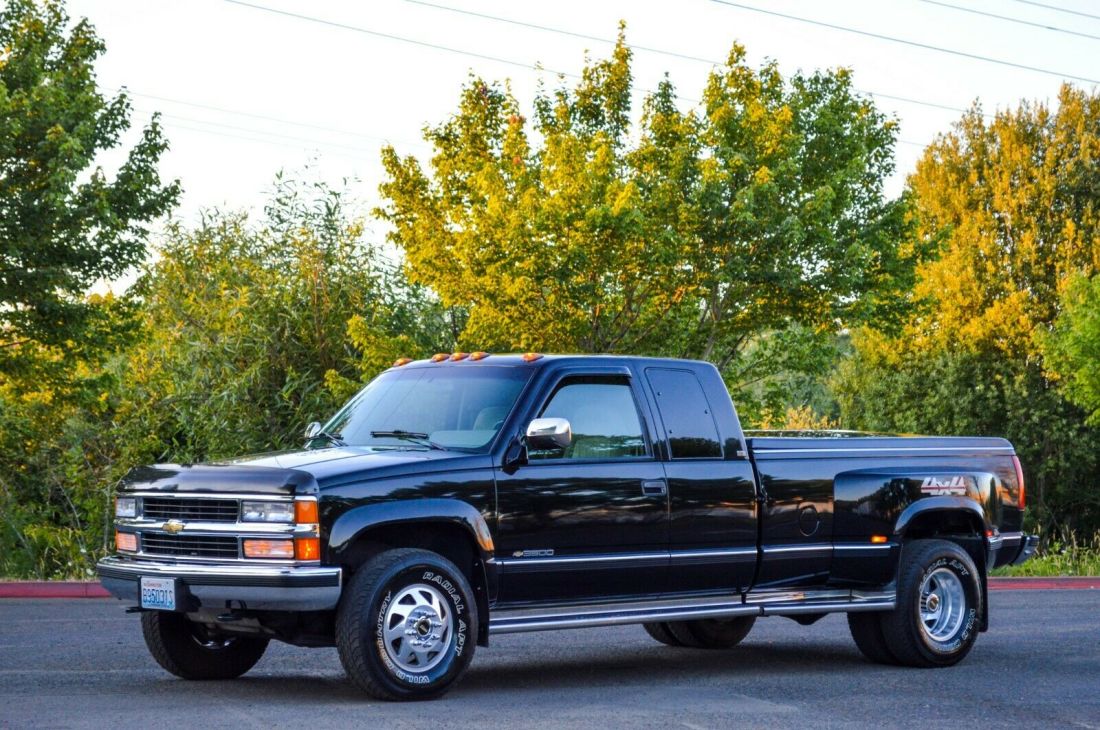 1994 Chevrolet Silverado 3500 ~ 4X4 ~ 33K MILES - photo 2