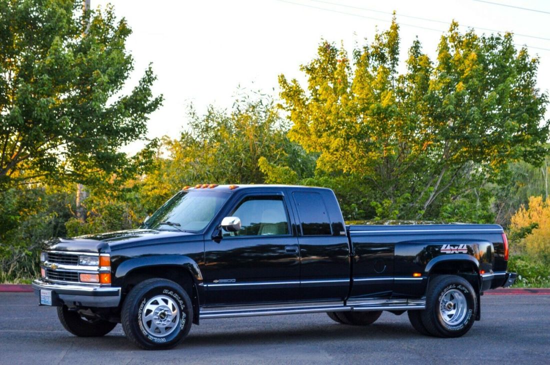 1994 Chevrolet Silverado 3500 ~ 4X4 ~ 33K MILES - photo 3