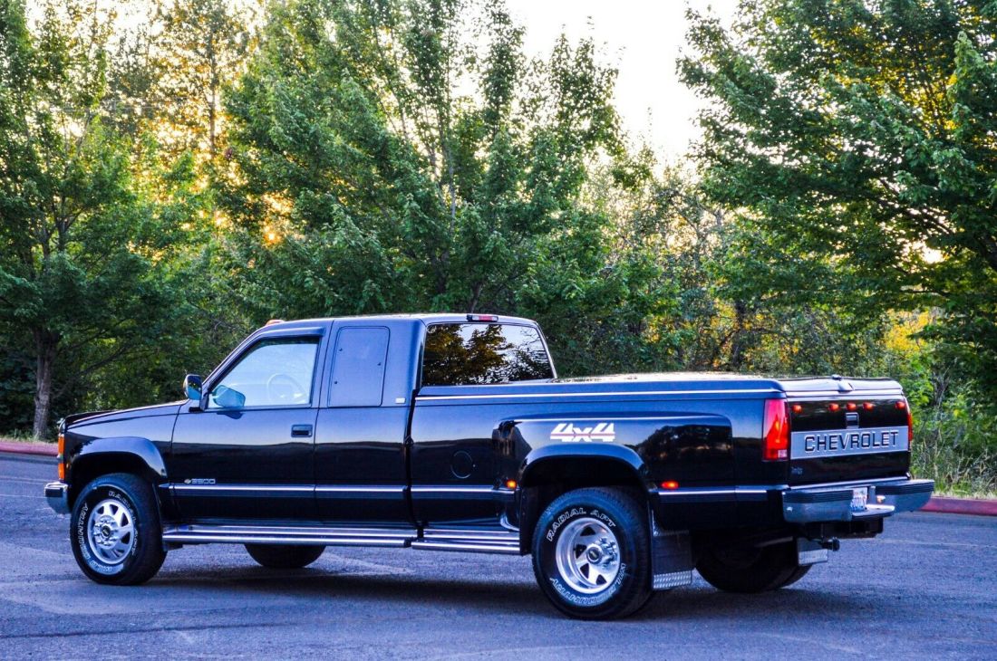 1994 Chevrolet Silverado 3500 ~ 4X4 ~ 33K MILES - photo 4