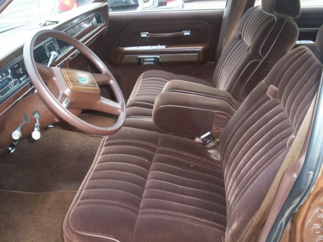 1983 Ford Crown Victoria - photo 6