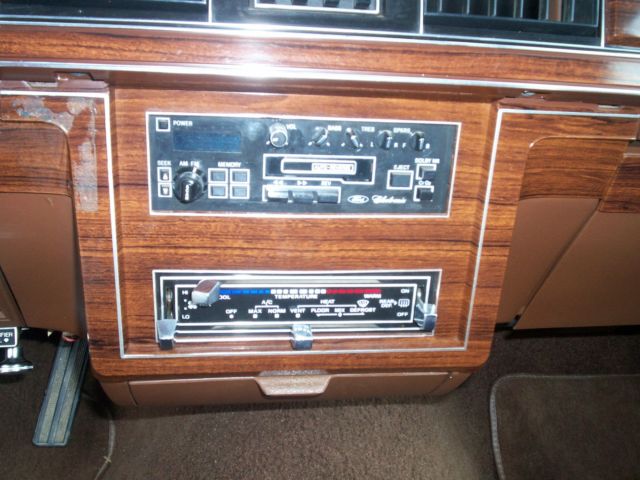 1983 Ford Crown Victoria - photo 9