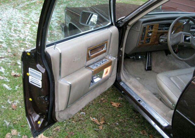 1985 Cadillac Fleetwood Fleetwood Brougham - photo 11