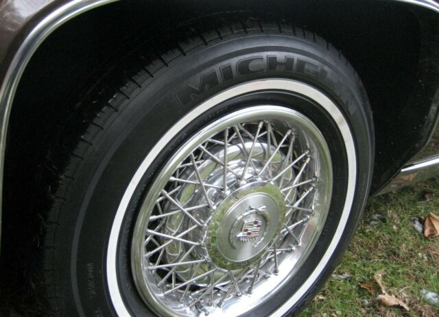1985 Cadillac Fleetwood Fleetwood Brougham - photo 7