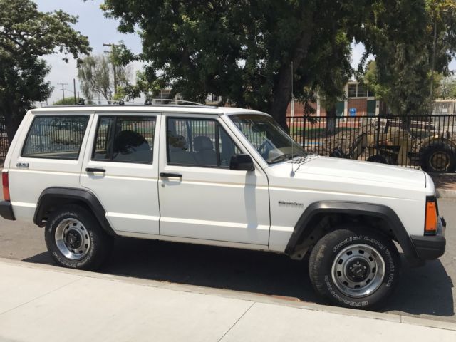 1988 Jeep Cherokee - photo 8