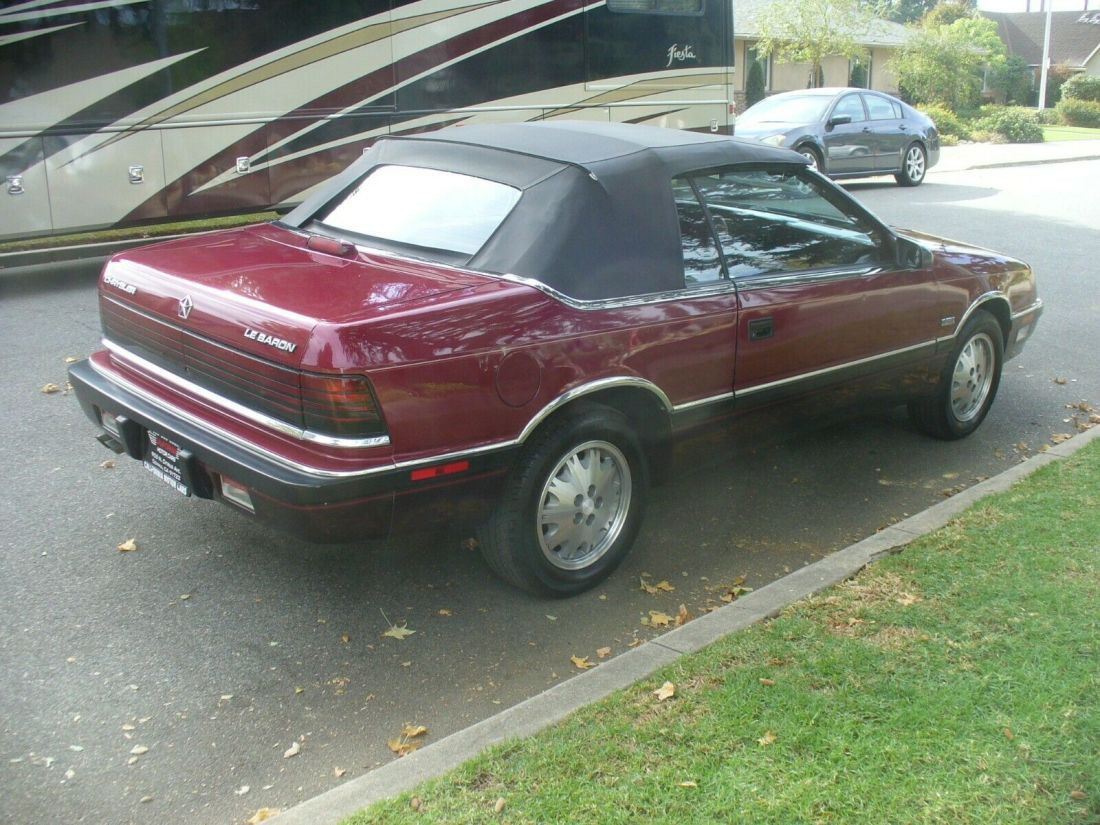 1988 Chrysler LeBaron - photo 3