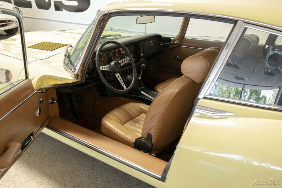 1971 Jaguar E-Type V12 Coupe - photo 10