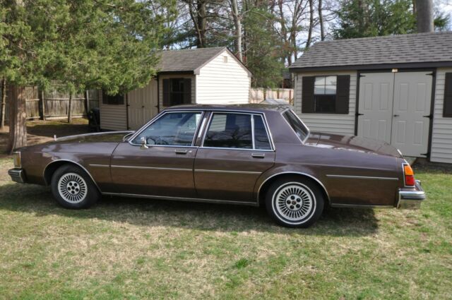 1984 Oldsmobile Eighty-Eight 4 door ht - photo 12