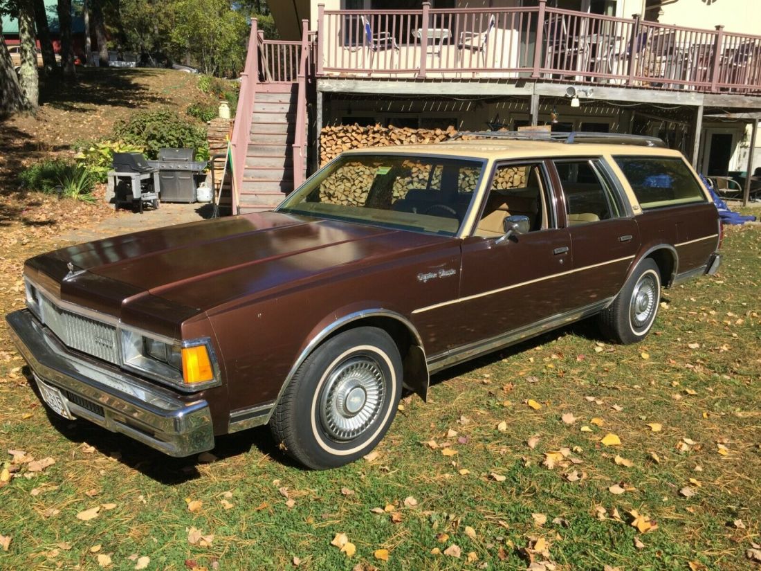 1 owner from new until 2020, survivor, never any rust, stored winters. 1977 Chevrolet Caprice