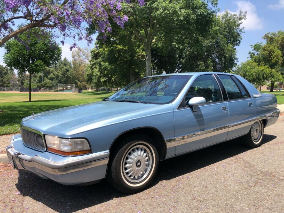 1992 Buick Roadmaster Limited - photo 2