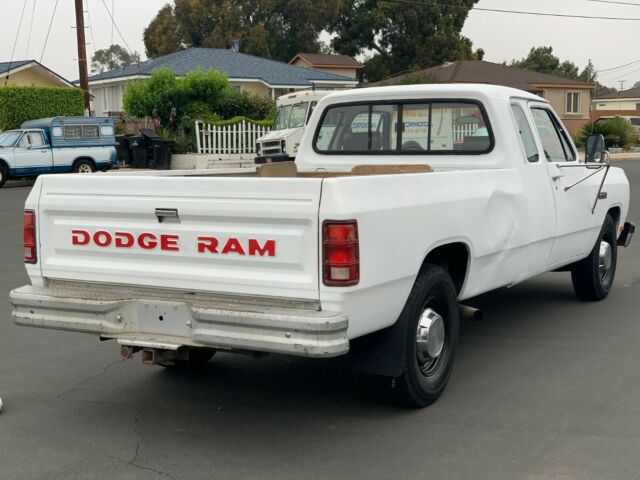 1992 Dodge Ram 2500 - photo 7