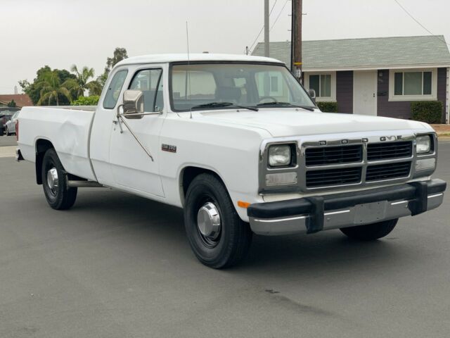 1992 Dodge Ram 2500 - photo 8