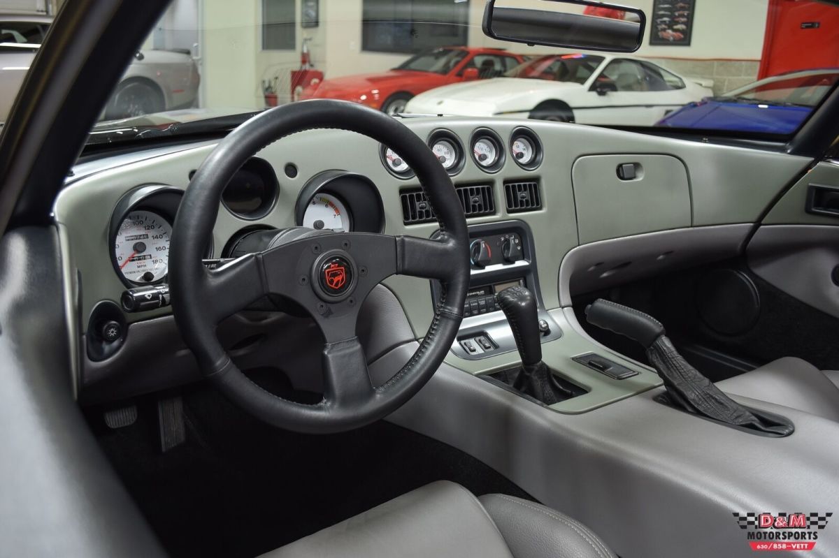 1993 Dodge Viper RT/10 - photo 10