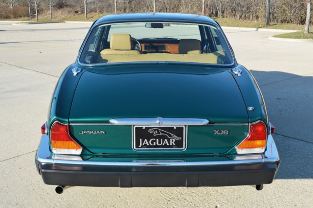 1983 Jaguar XJ6 4 door sedan - photo 10