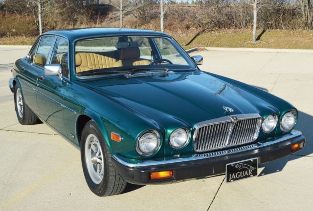 1983 Jaguar XJ6 4 door sedan - photo 3