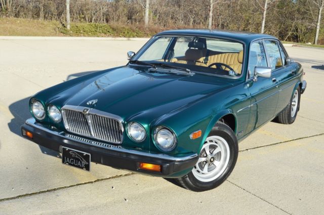 1983 Jaguar XJ6 4 door sedan - photo 5