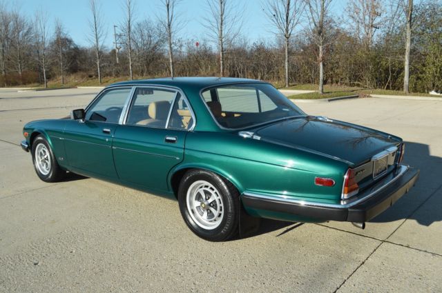 1983 Jaguar XJ6 4 door sedan - photo 8