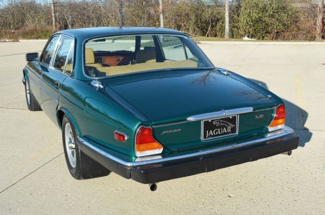 1983 Jaguar XJ6 4 door sedan - photo 9