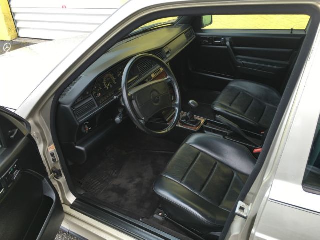 1986 Mercedes-Benz 190-Series - photo 6
