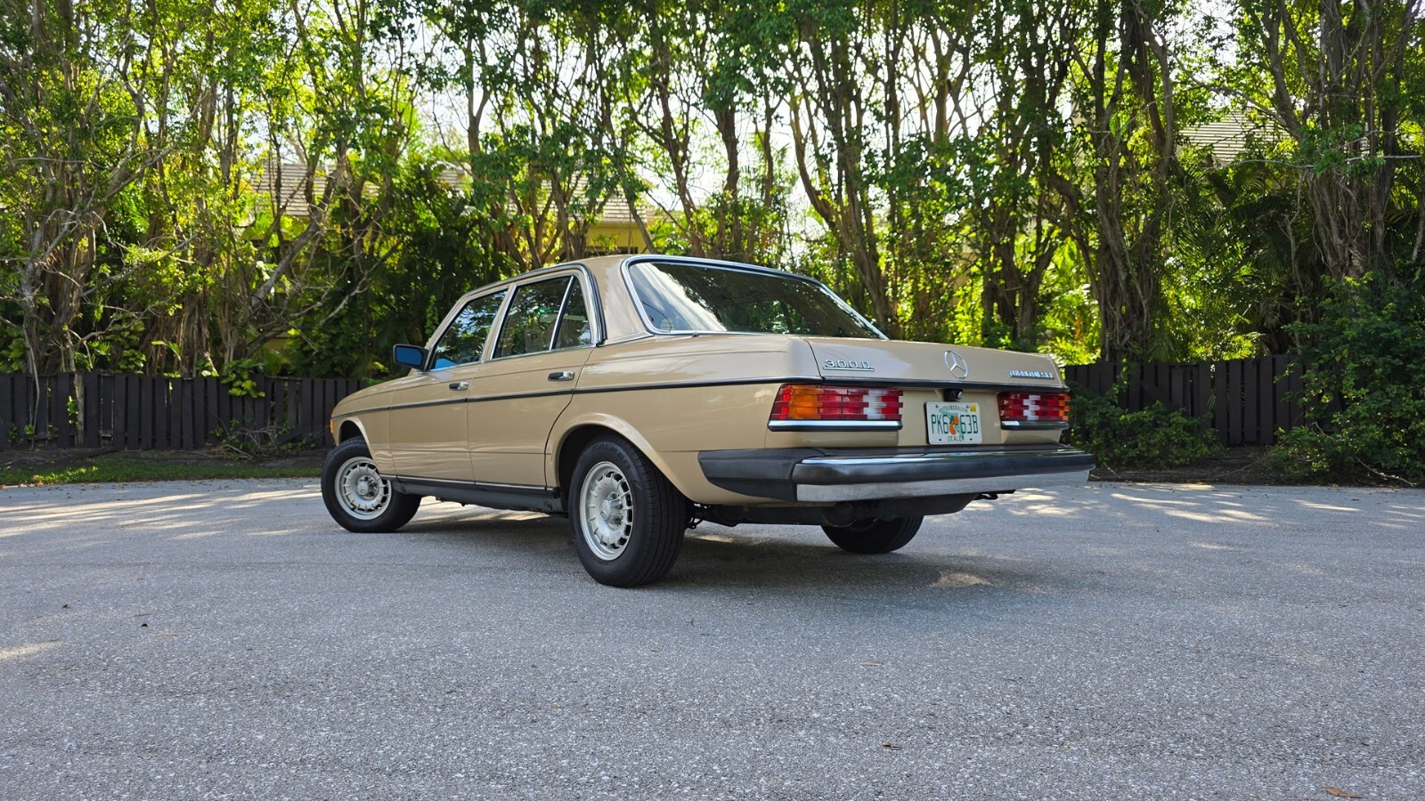 1984 Mercedes-Benz 300-Series 300D. 1 Owner. Original Paint - photo 11